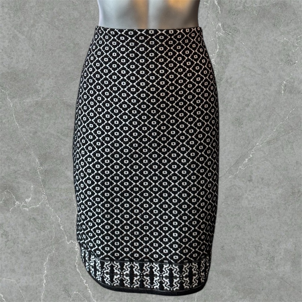 2 for $30 💟Monochrome Patterned Pencil Knit Skirt